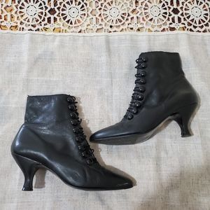 Vintage black leather victoria witch boots Size 5